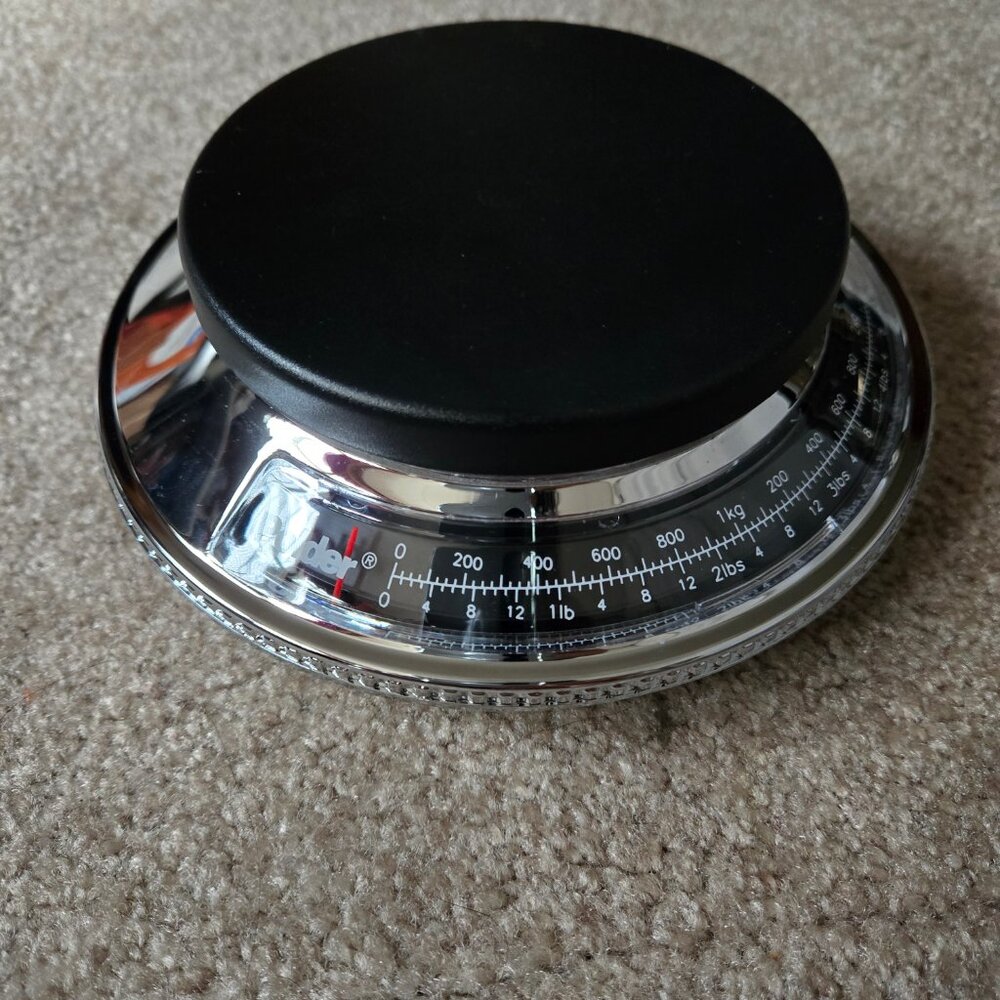 NIB - kitchen scale - Picture 2 of 6